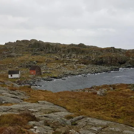 - Kvalvik Feriehus Utsira